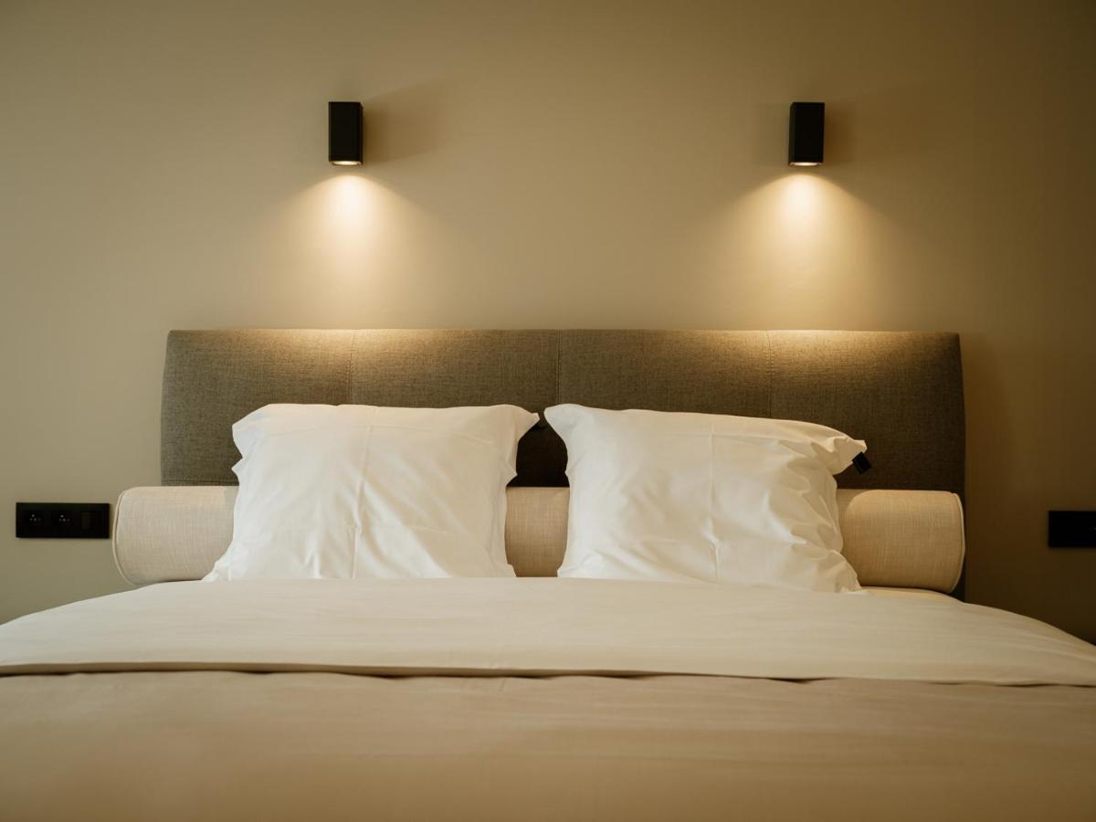 Hotel Ferme d'Ecavéé Celles  Esterno foto
